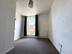 Bedroom- click for photo gallery
